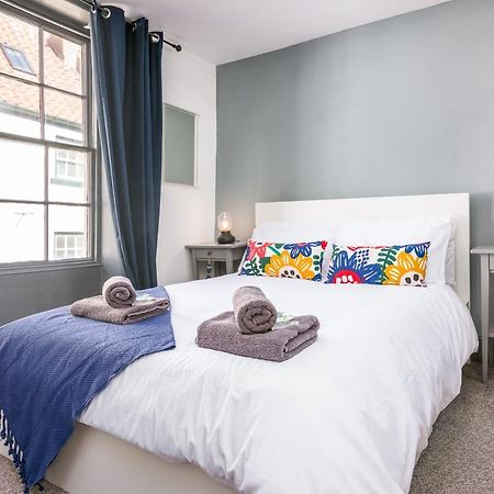Ga L Whitby Central 외부 사진