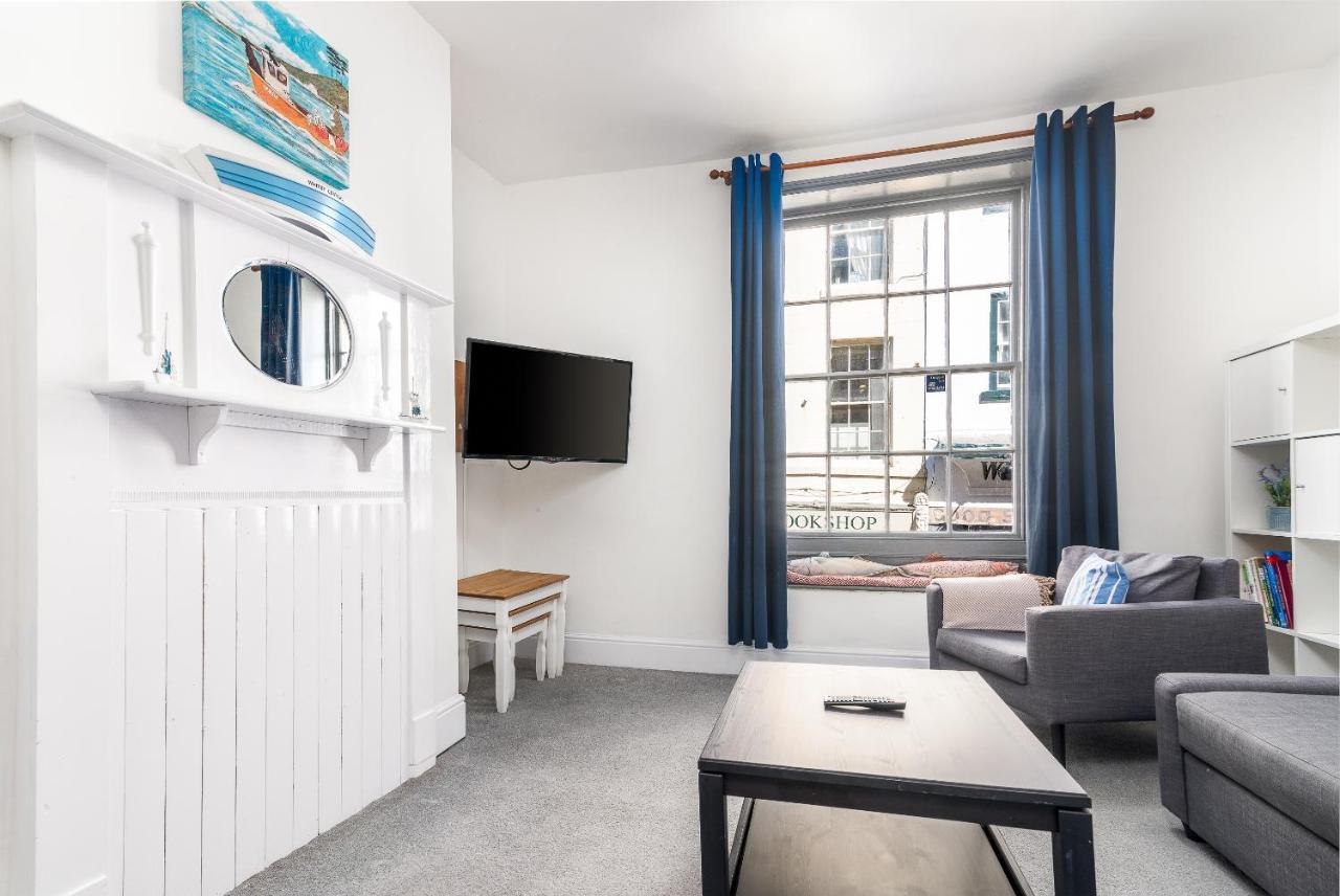 Ga L Whitby Central 외부 사진